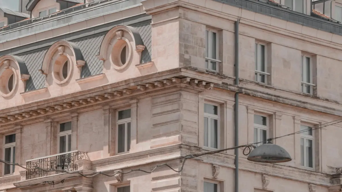 كيف تلقى مبدعين نرويجيين على Moj تدعم محتوى الكواليس؟
