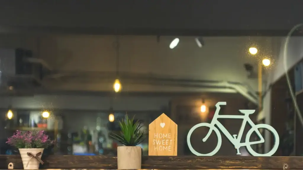 دليل عملي للمعلنين في السودان: خطوات، أدوات، ونصائح للتعاون مع مبدعين من كندا على Pinterest لعمل منتج مشترك ناجح.