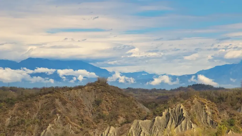 دليل عملي للمبدعين في السودان عن كيفية الوصول لبراندات بورتو ريكو على Facebook لعمل فيديوهات unboxing وشهادات زبائن — خطوات، قوالب رسالة، تكتيكات محلية.