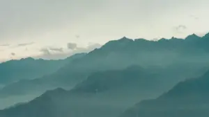 دليل عملي للمعلنين في السودان عن كيفية إيجاد منشئين محتوى ماليزيين مهتمين بـDisney Plus لإطلاق تحديات ممولة، مع تكتيكات بحث، منصات، ونصائح قانونية وترويجية.