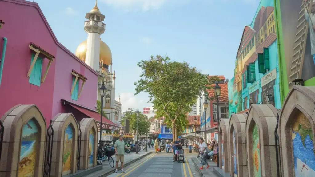 دليل عملي بالعامية السودانية لخلق اتصال فعّال مع علامات لوكسمبورغ عبر WhatsApp للمشاركة في ترندات موسيقية.