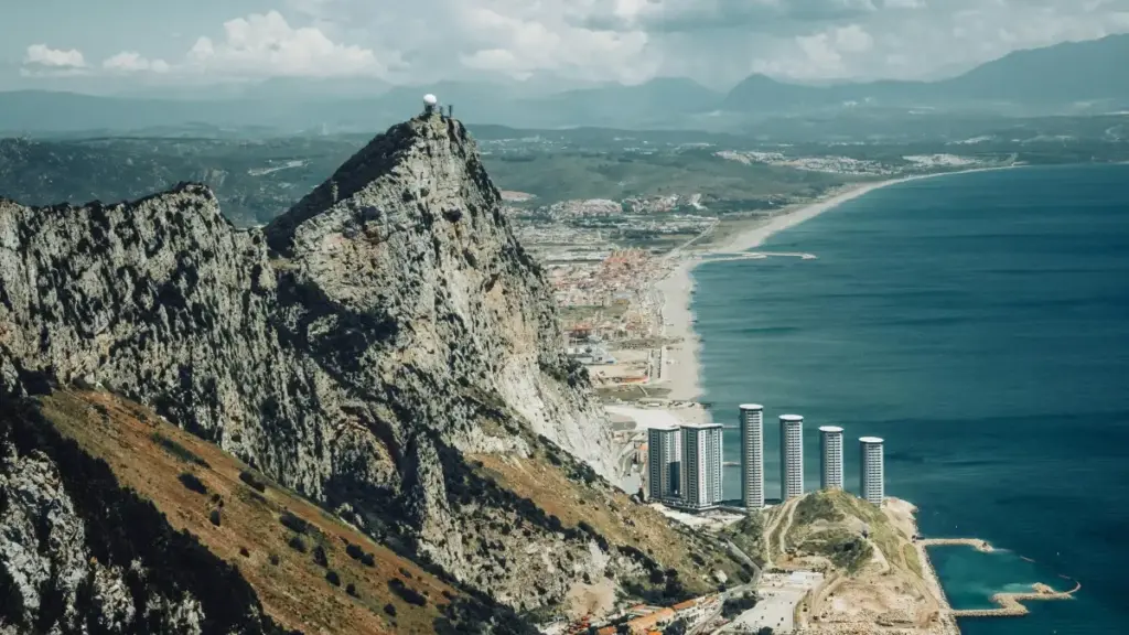 دليل عملي للمبدعين في السودان عن كيفية الوصول للماركات البرتغالية على HBO Max والتعاون مع مجالس السياحة، بخطوات قابلة للتطبيق ونماذج علاقات عامة وإعلانات.