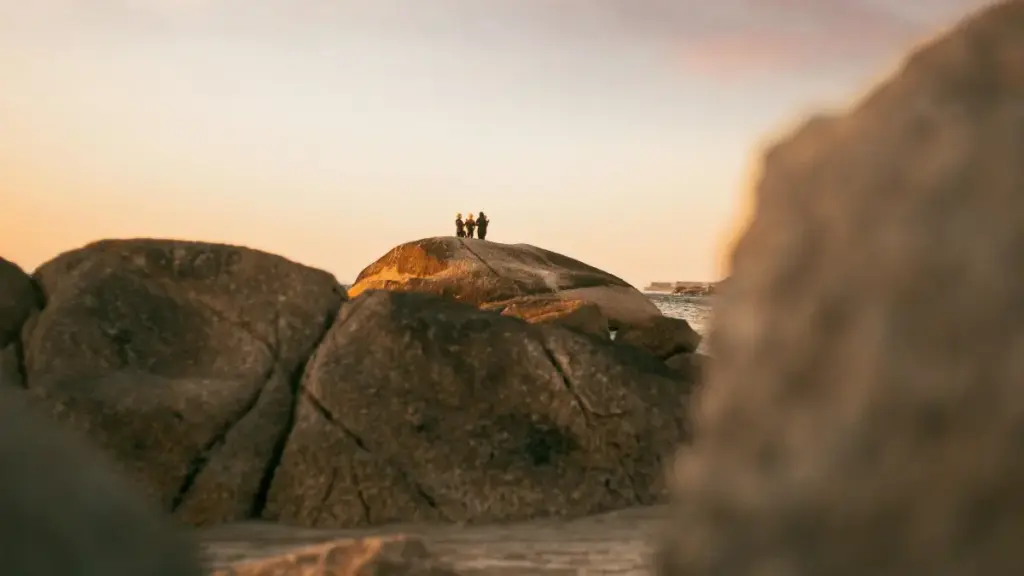 دليلك العملي لاكتشاف صُنّاع Twitch في جنوب أفريقيا وتحويل المتابعين لمشترين بخطوات ذكية، شراكات صح، ورسائل ما بتخبط.